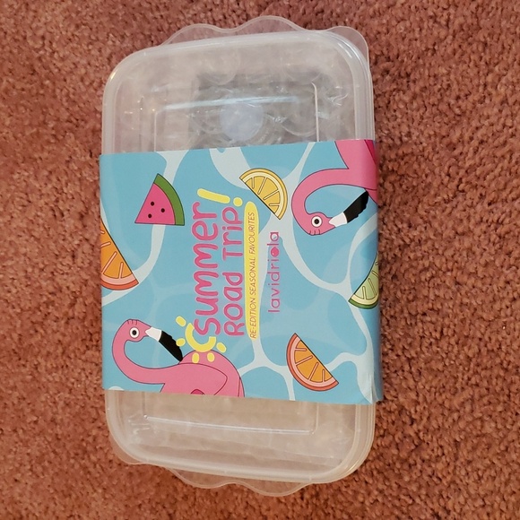 La Vidriola Snap Shot! Camera Necklace. Turquoise Straps. - Picture 10 of 10